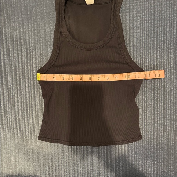 Alo Goddess Ribbed Go-To Tank - Picture 9 of 10